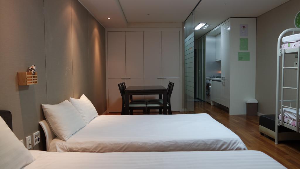 Hostel Coco Seoul Exteriör bild