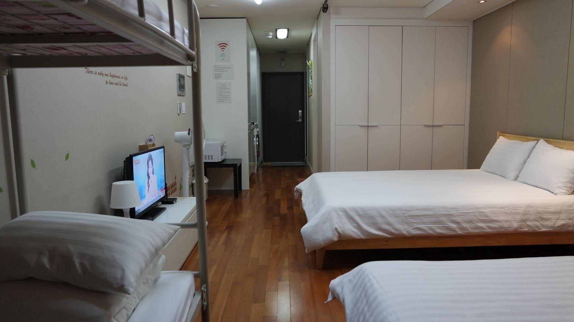 Hostel Coco Seoul Exteriör bild