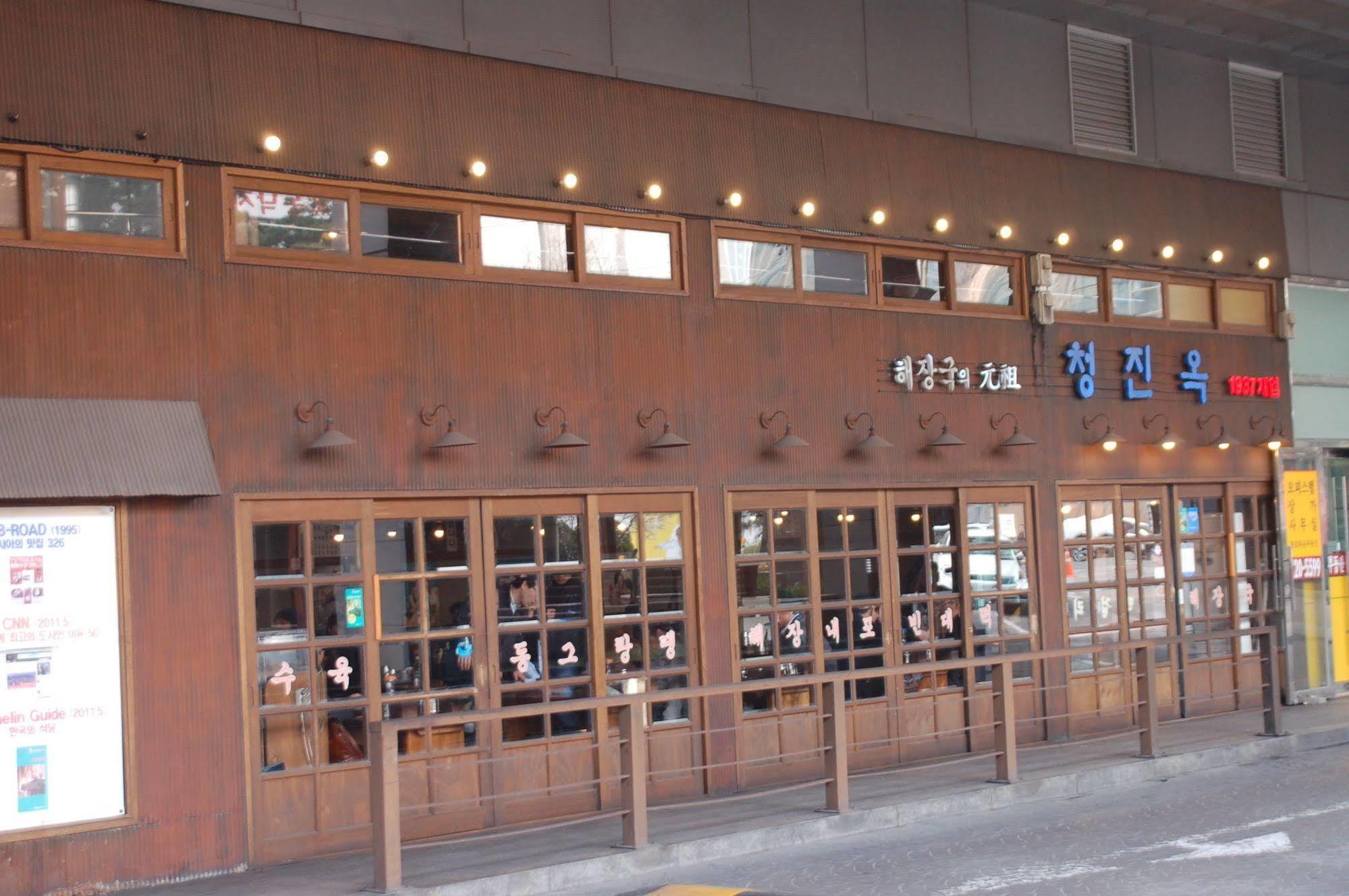 Hostel Coco Seoul Exteriör bild