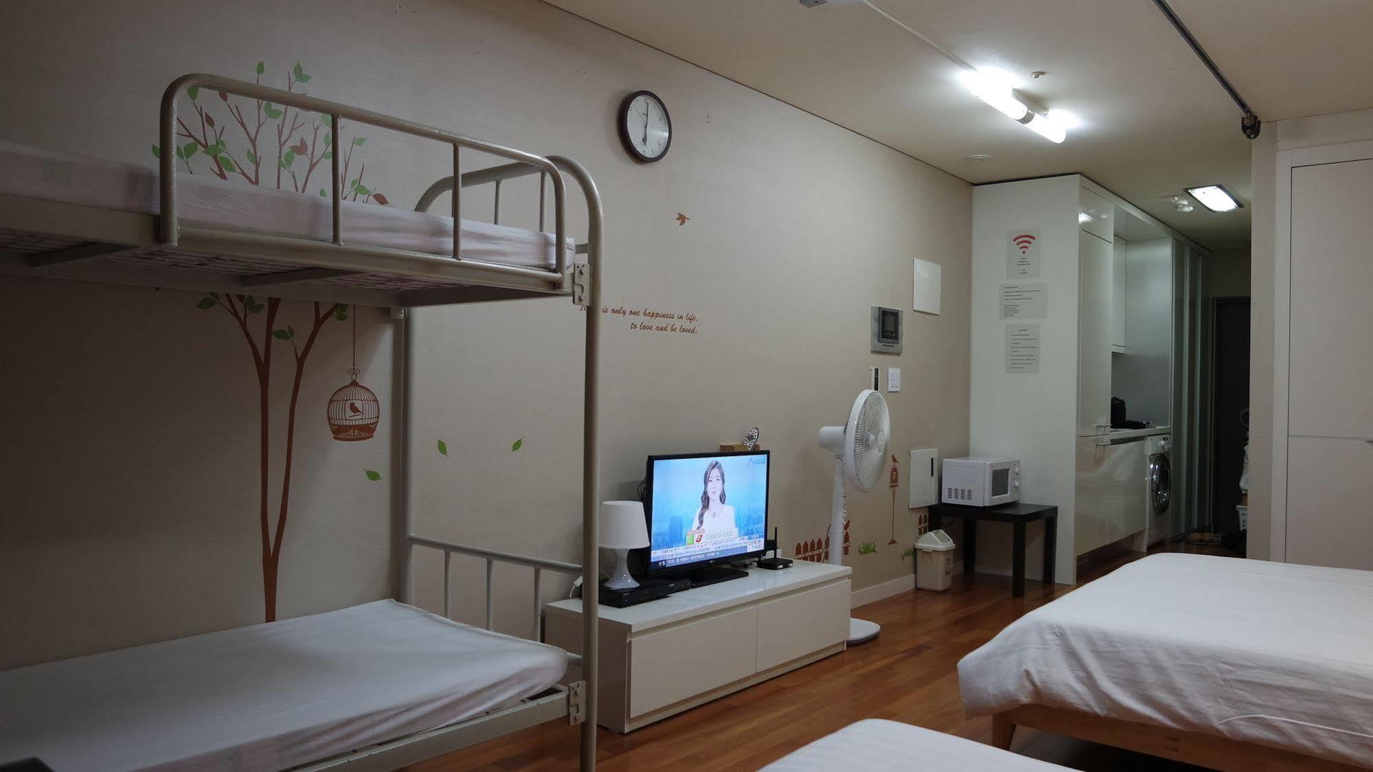 Hostel Coco Seoul Exteriör bild